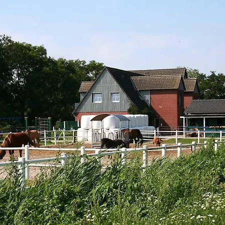 Ferienhof Peter An Der Nordsee * Vollerwiek